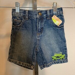 Crazy 8 boys size 12-18 months denim shorts with embroidered frog 🐸 on leg